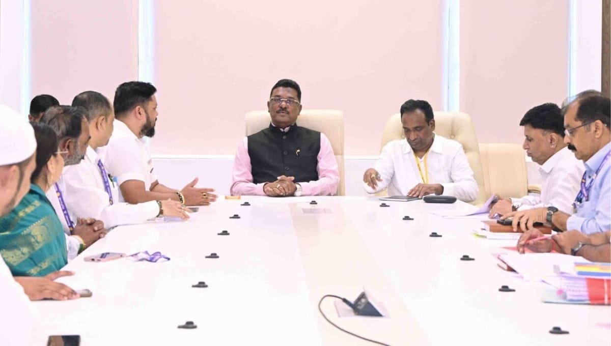 MSRTC Workers Demands 4400 Crore Decision