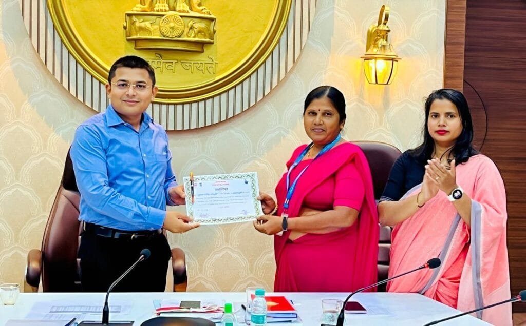 Asha Sevika Golden Card Mandhan