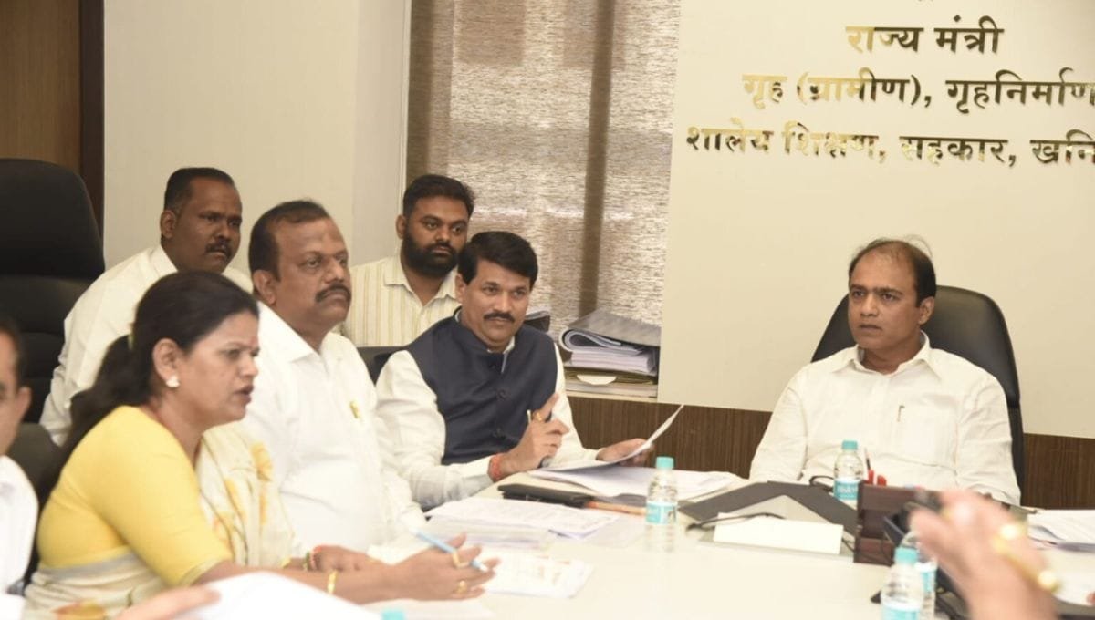 maharashtra-teachers-pending-salary-and-demands-update