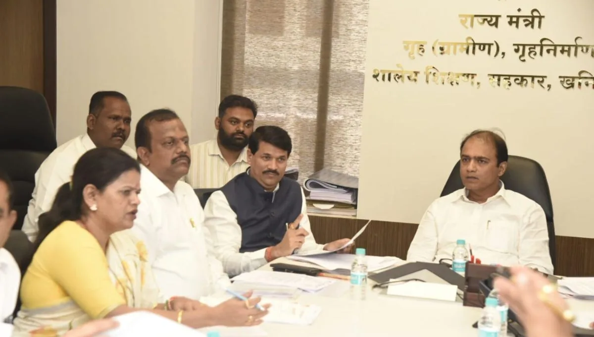 maharashtra-teachers-pending-salary-and-demands-update